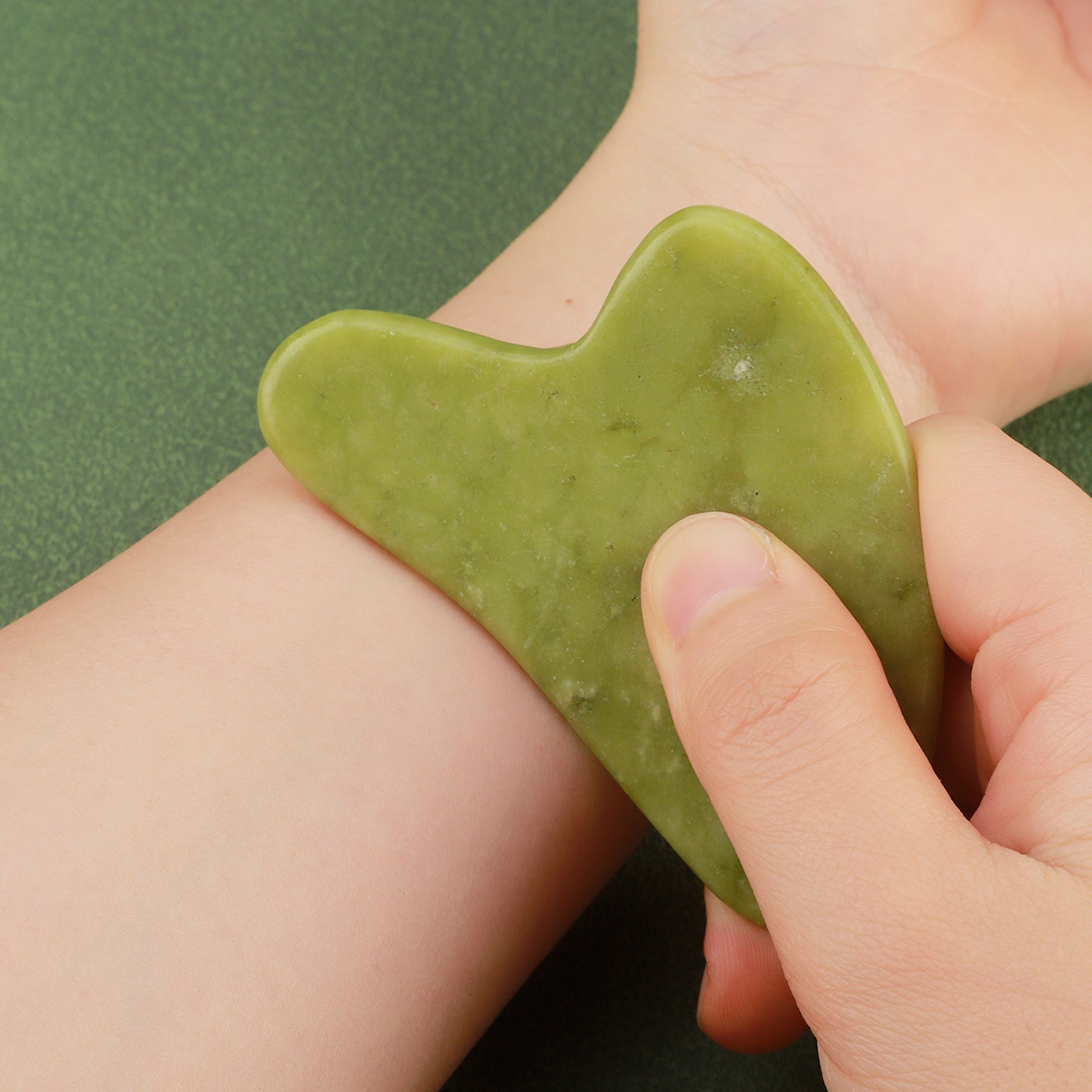 Natural Jade Roller Face Gua S - مراجعة Jade Gua Sha Tool وسعره