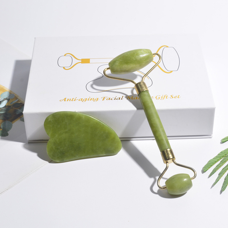 Natural Jade Roller Face Gua S - مراجعة Jade Gua Sha Tool وسعره